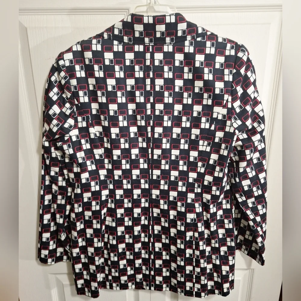 Peck & Peck Black and Red Geometric Jacket - L